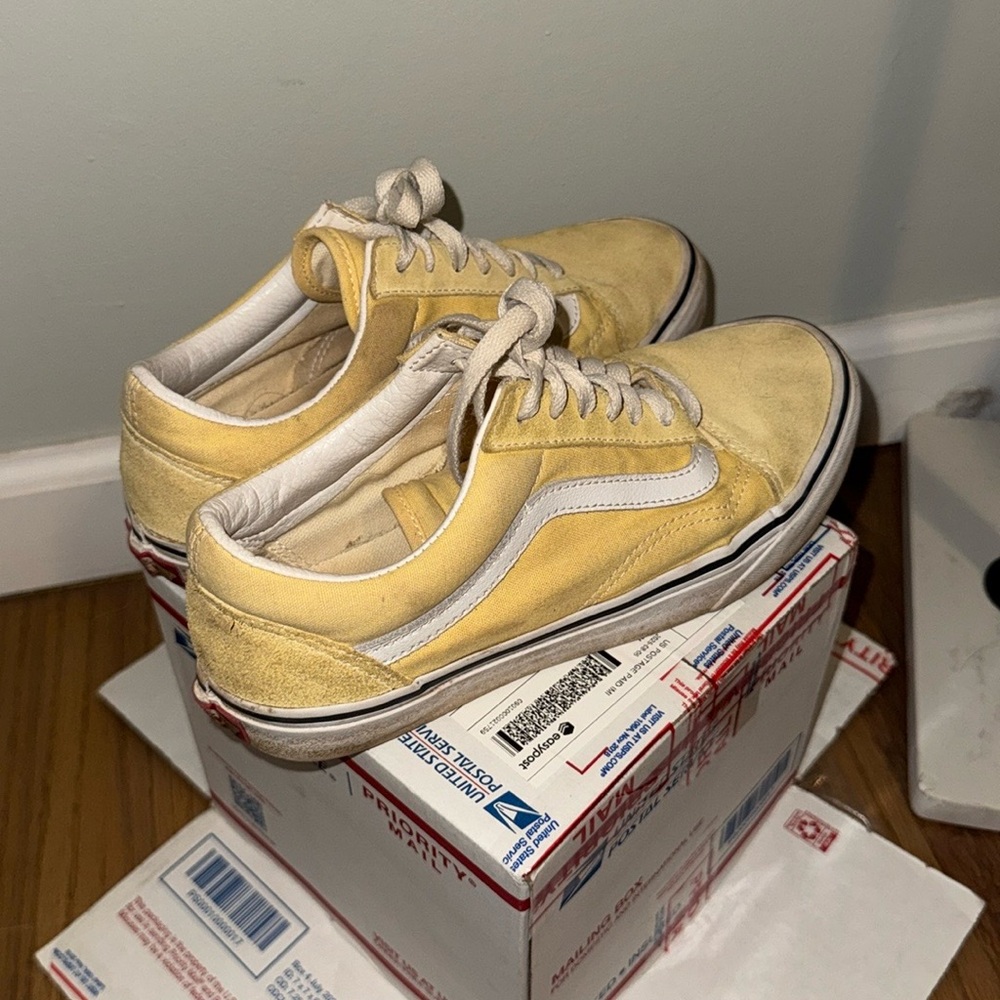 Vans Men's Classic Yellow Sneakers